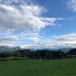 https://luxus-apartment-uber-den-dachern-vom-allgau.com-bavaria.com